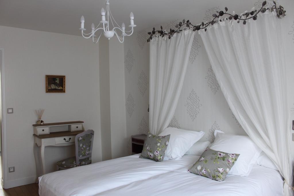Au Coeur De Beauvais Bed and Breakfast Εξωτερικό φωτογραφία