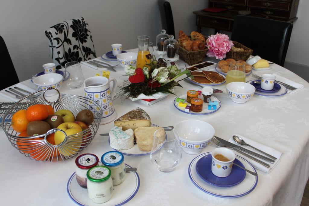 Au Coeur De Beauvais Bed and Breakfast Εξωτερικό φωτογραφία